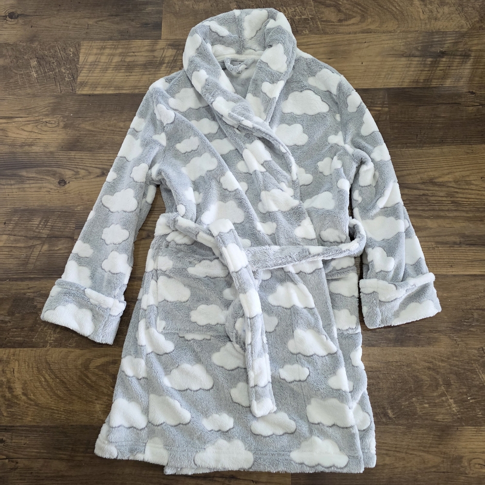Sonoma Gray and White Cloud Plush Robe